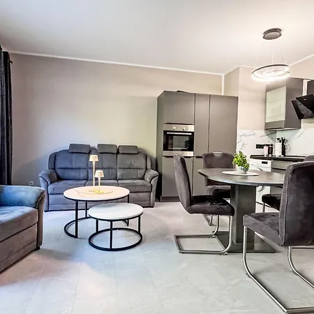 - Glw651 By Interhome *